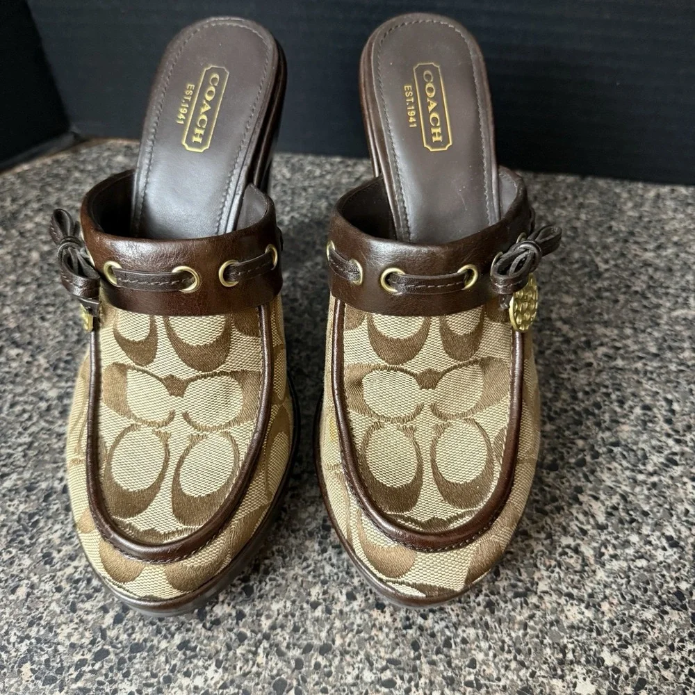 Coach Mule Clogs Womens Size 7B Y2K Brown Jodey Signature Logo Medallion Charm